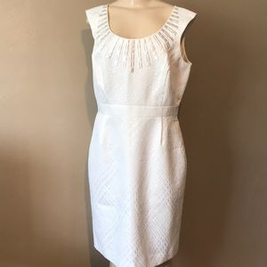 Tahari size 12 off white dress back zipper lined